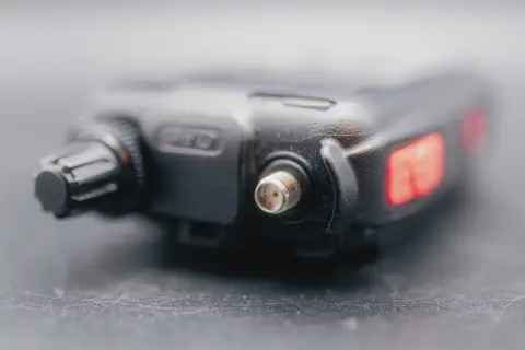 yaesu vertex ft 5dr top view showing sma f connector without antenna black textured body single stacked control knob